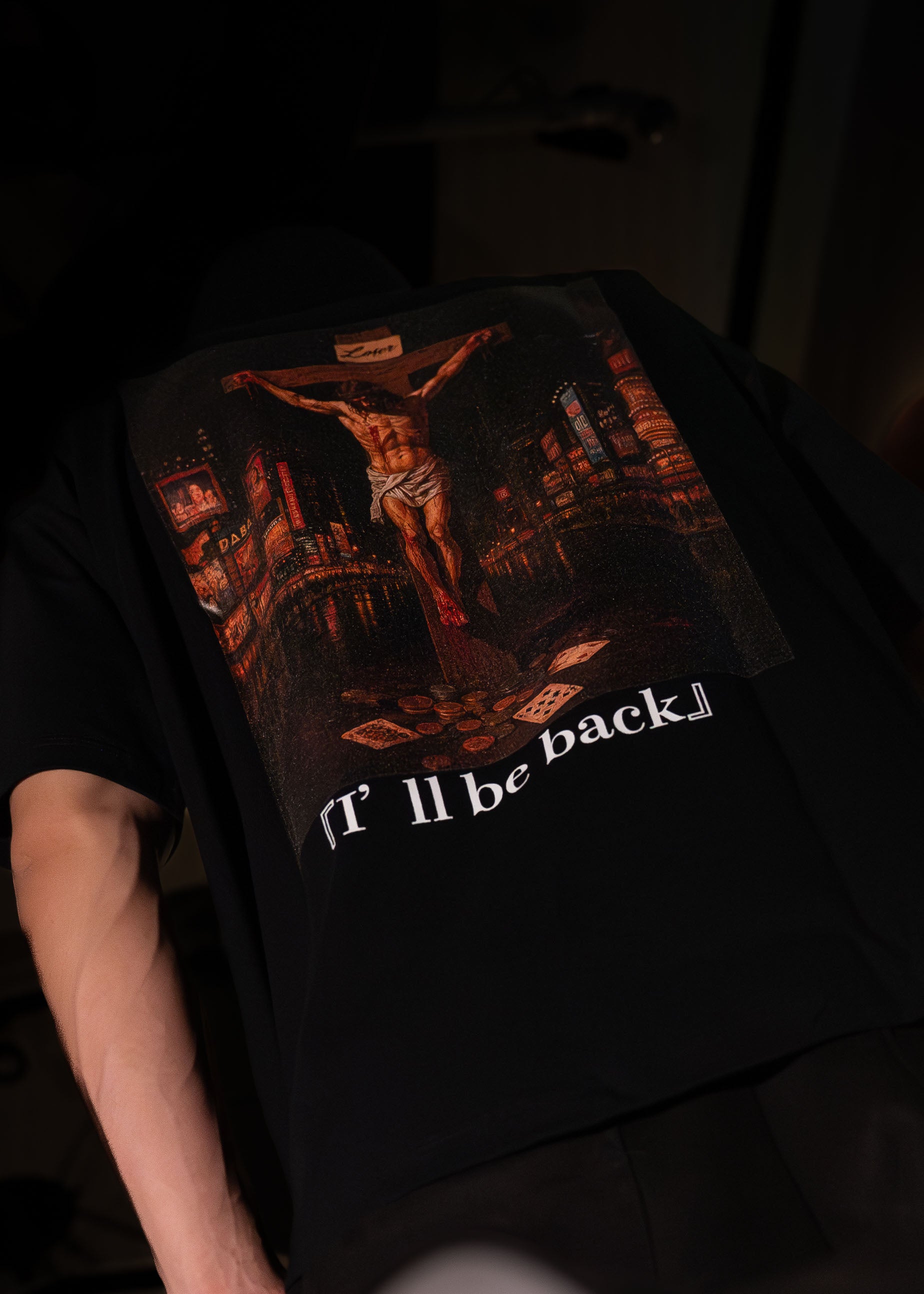 破産するキリストT(black)
