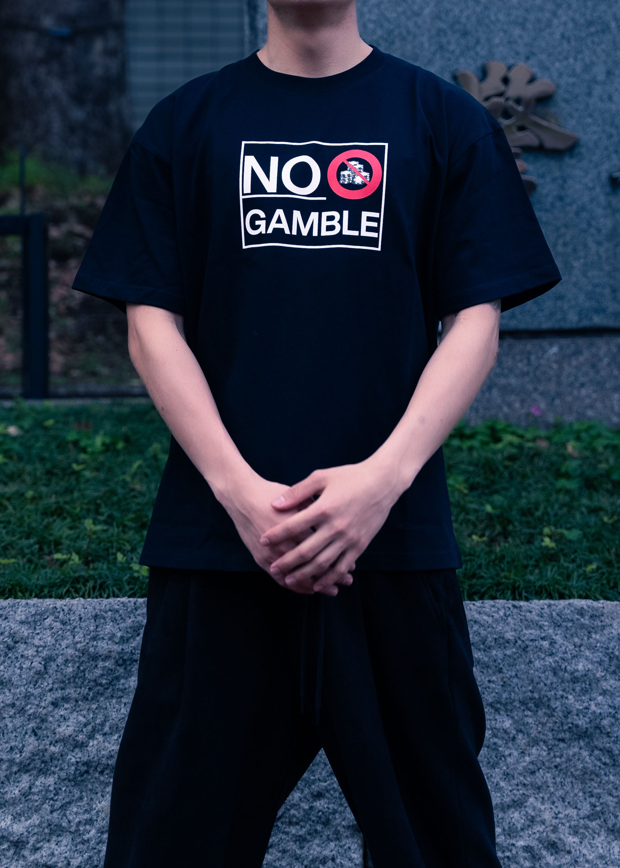 破産するキリストT(black)